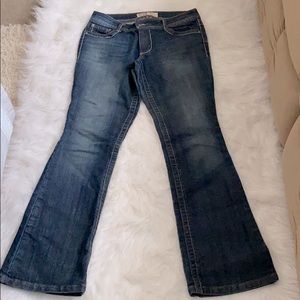 Lei Low Rise Boot Cut Jeans Size 5 Short